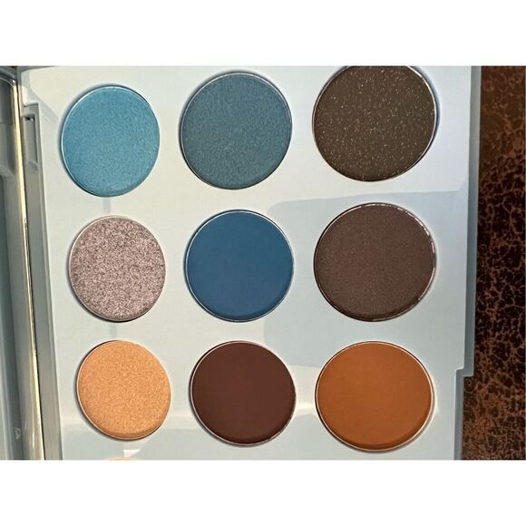 Morphe 18A Blue Ya Away Artistry Palette - Picture 4 of 8